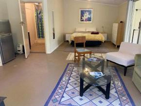 Birdsong Retreat Parapara